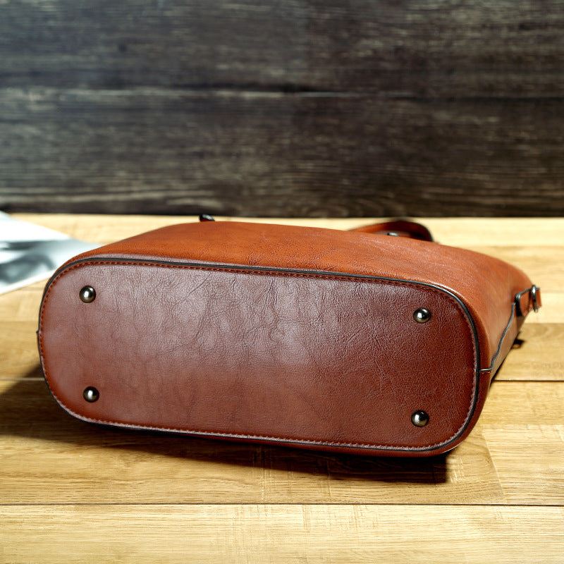 Elegant and stylish Shoulder Bags for Women's with High Capacity.