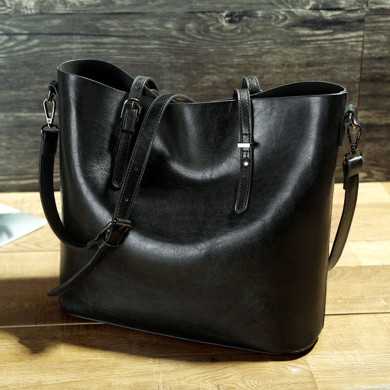 Elegant and stylish Shoulder Bags for Women's with High Capacity.