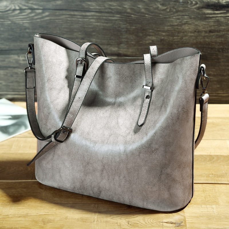 Elegant and stylish Shoulder Bags for Women's with High Capacity.