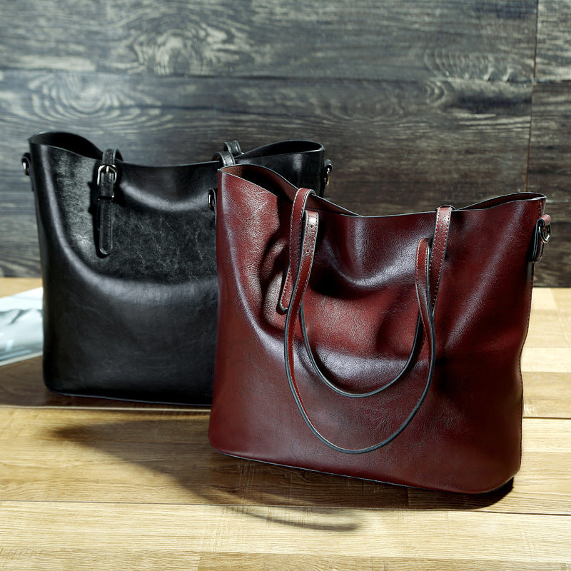 Elegant and stylish Shoulder Bags for Women's with High Capacity.